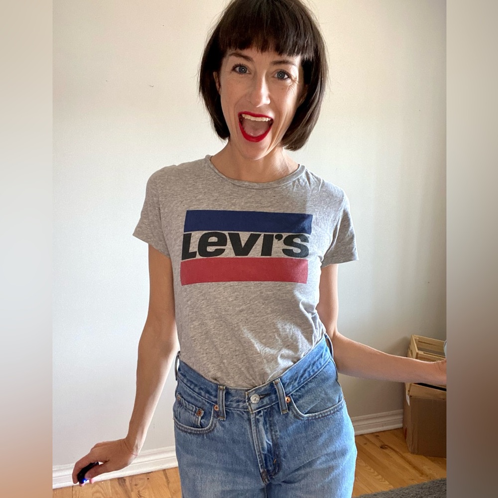 Levis Tee